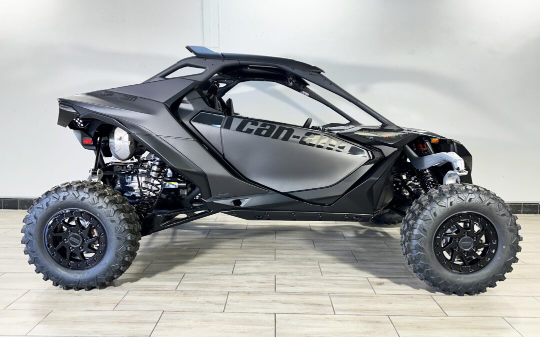 CAN-AM Maverick R with smart shox 2026