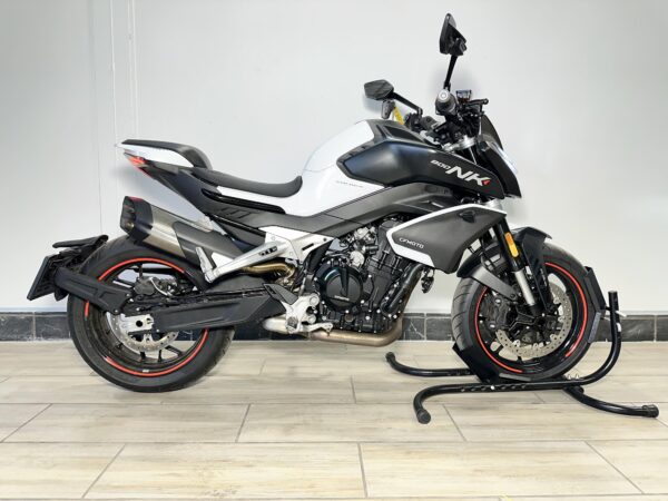 CFMOTO 800NK 2024