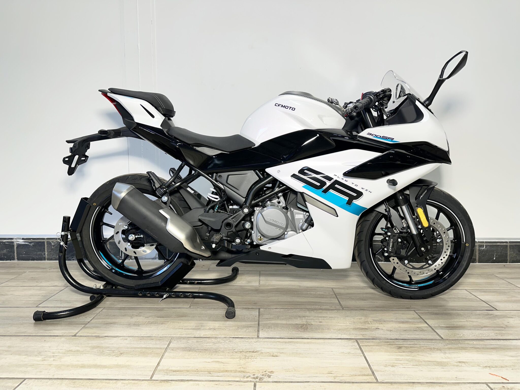 CFMOTO 300SR 2024