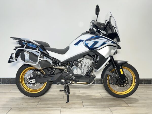 CFMOTO 800MT Explore 2025