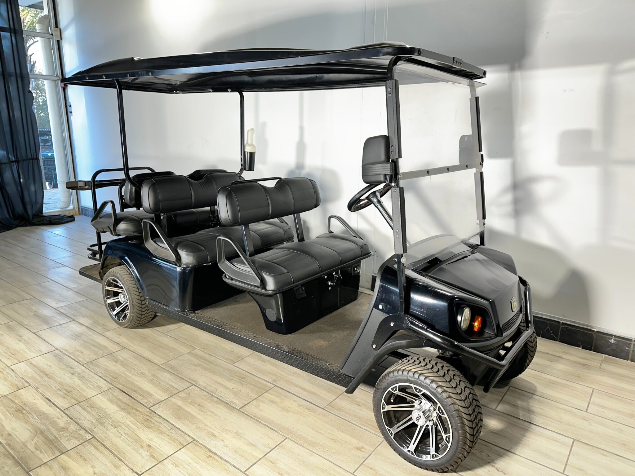 Shop the 2006 Cushman Shuttle 6 golf cart at BikeworldSA.